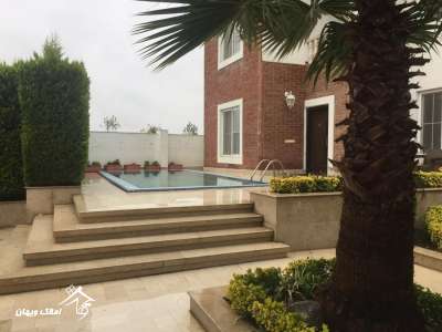 خرید ویلا 470 متری در محمود آباد 
